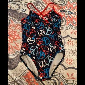 Place girl bodysuit for swimming